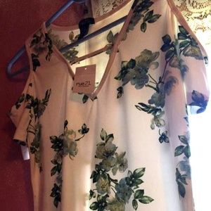 NWT Rue21 Green flower off shoulder Top